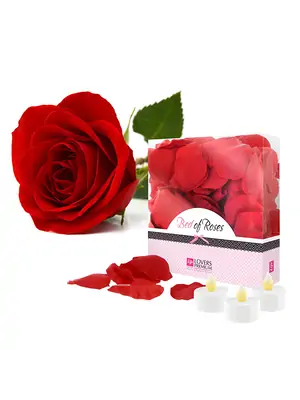 Darčekové sady - Bed of Roses Červené okvetné lístky ruží + 3 sviečky - E22002